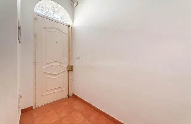 EDIFICIO CON LOCAL COMERCIAL Y VIVIENDA DÚPLEX EN EL CENTRO  - foto 3