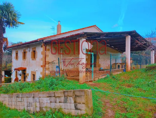 CASA DE PIEDRA CON AMPLIA PARCELA. ESCOBEDO DE VILLAFUFRE. — 43