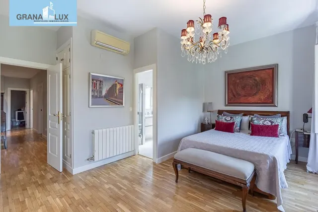 Exclusivo Piso Dúplex en el Corazón de Granada — 18