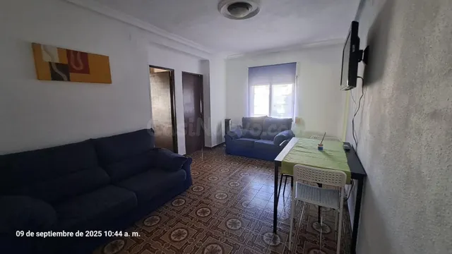 ¡Luminoso piso en alquiler junto a los principales instituto - foto 2