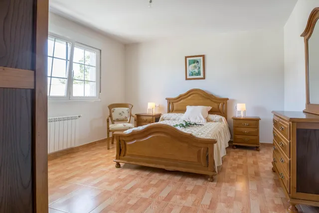 Amplia Casa + otra vivienda + anexo en Venta en Ardemil, Ordes — 39