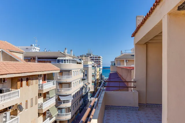 Atico de 2 dormitorios y gran terraza en Torrevieja - Acequión — 7
