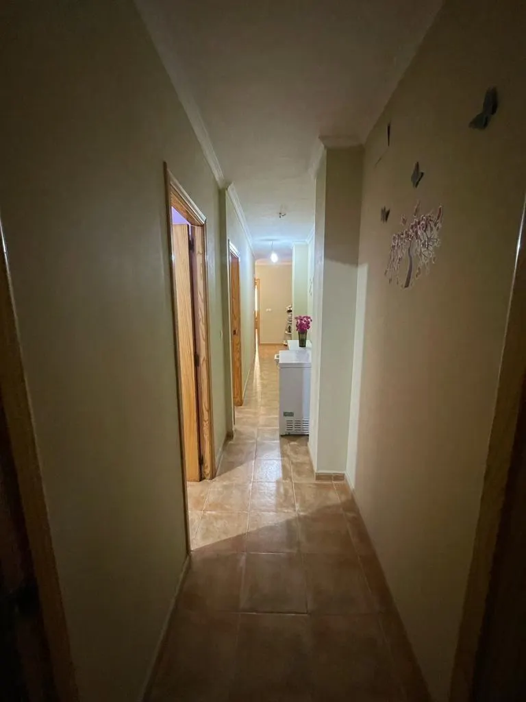 ENTRESUELO AMUEBLADO PARA ENTRAR A VIVIR