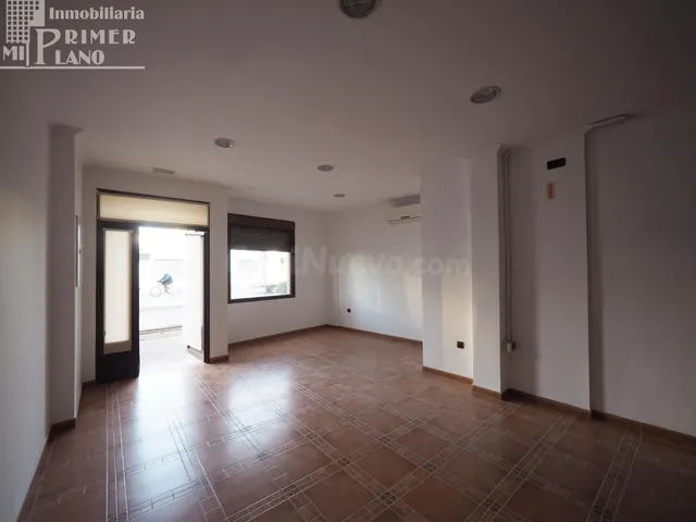 Local Comercial en Alquiler en Calle Doña Crisanta, Tomellos