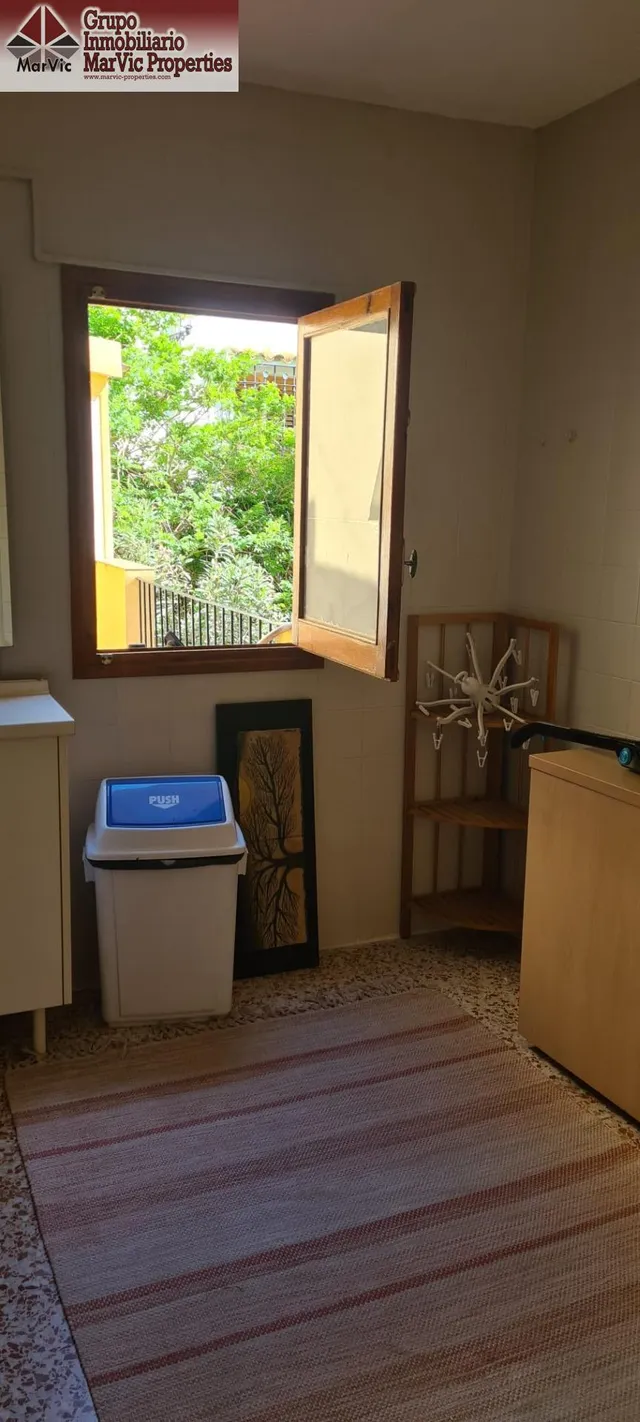 Amplia Casa Reformada en Sella con Piscina y Chimenea — 31