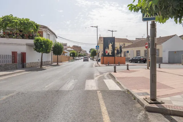 OPORTUNIDAD DE AMPLION PISO EN CHURRIANA DE LA VEGA, JUNTO PARADA DEL METRO — 41