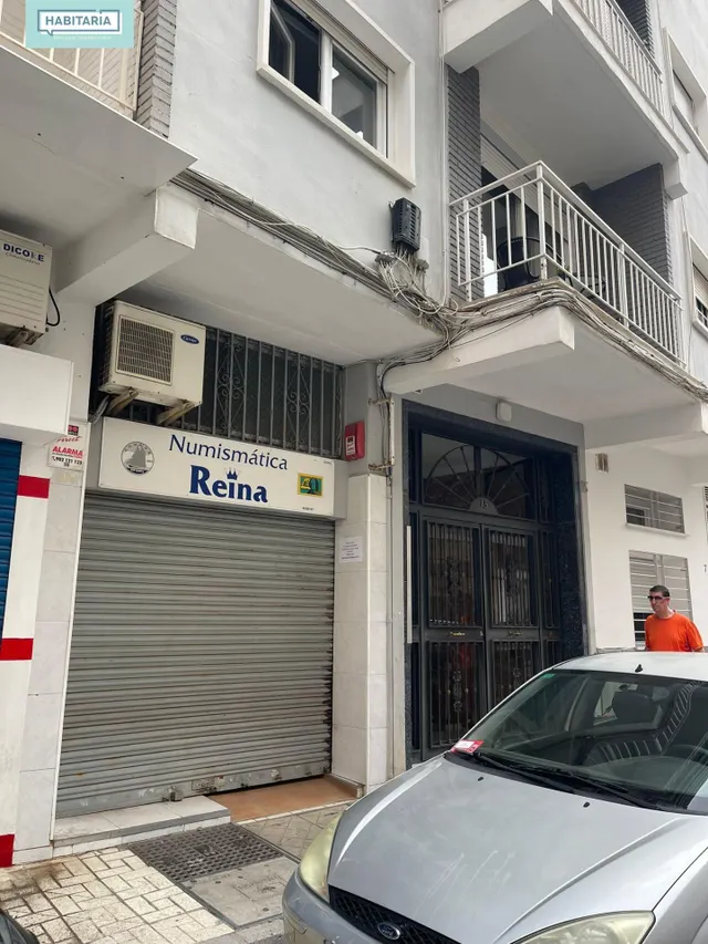 LOCAL COMERCIAL A PIE DE CALLE — 9