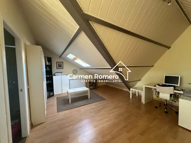 ADOSADO EN VENTA  EN VILLAMAYOR. URB. PIEDRA DORADA — 41