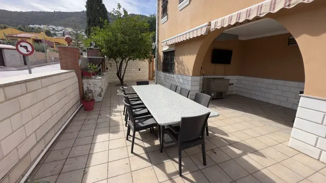 Chalet 8 habitaciones 700m² en venta - Centro — 50