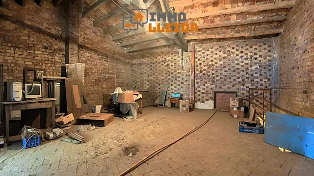 OPORTUNIDAD Casa en Binéfar con mucho espacio — 26