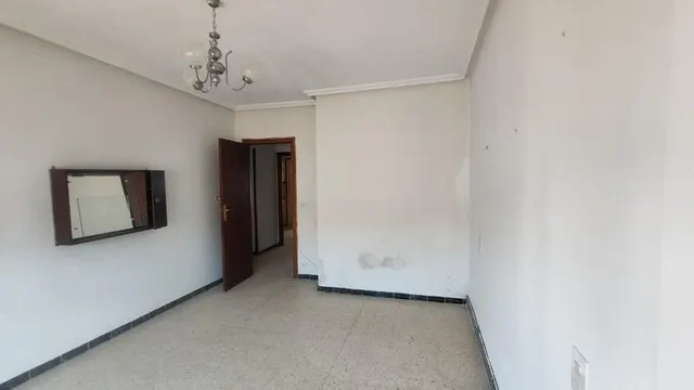 PISO PARA REFORMAR EN LA BAÑEZA — 13