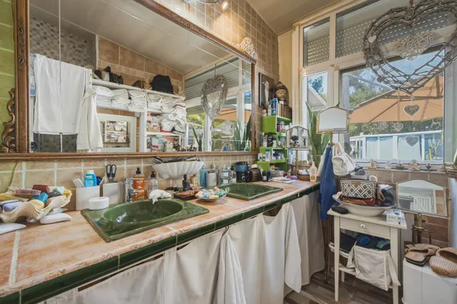 Casa con piscina y gran privacidad en parcela de 1.000 m2 — 27