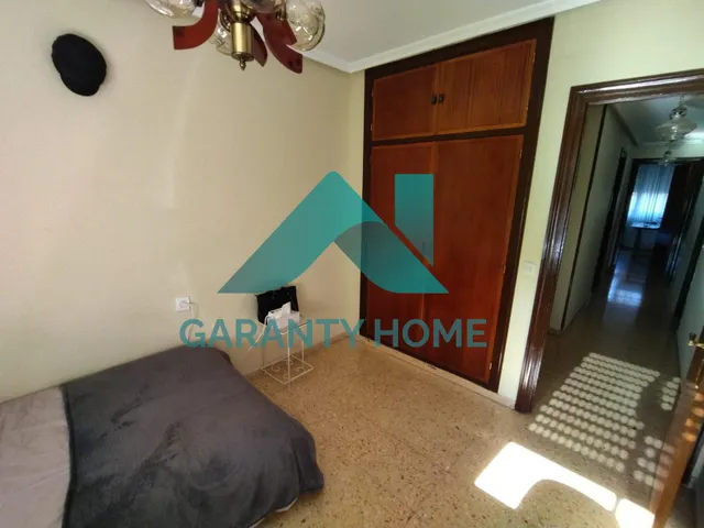 ¡AMPLIO PISO EN VENTA EN ANTONIO HURTADO, CÁCERES! — 21