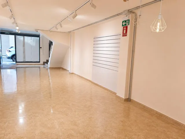 Alquiler de Local comercial-polivalente en Amposta