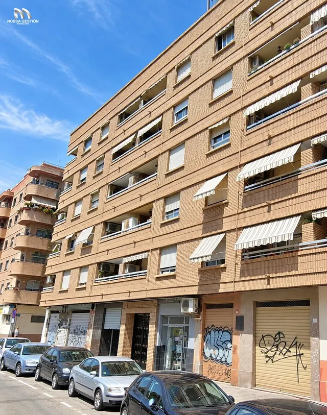 Vivienda en Venta en Torrefiel, Valencia - Piso Ocupado Sin Posesión - Oportunidad de Inversión — 2