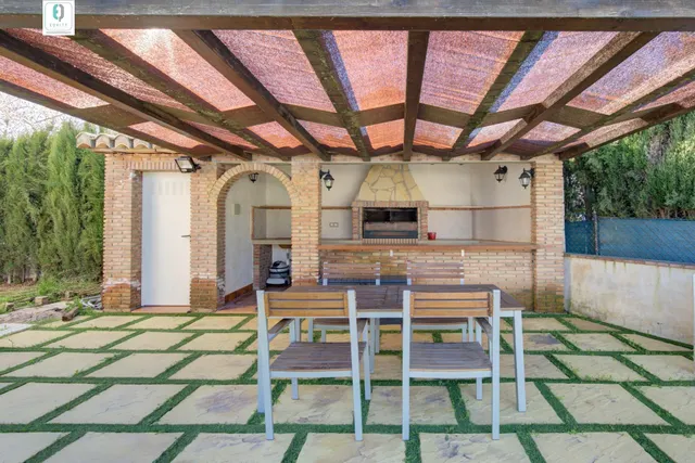 ESPECTACULAR CHALET CON PISCINA EN OTURA — 12