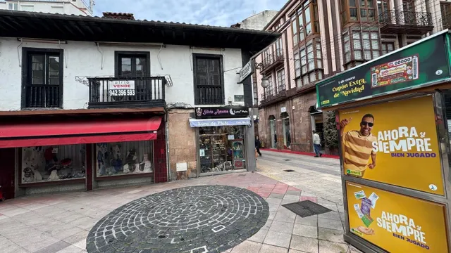 PRIMER PISO DE 146 M. ÚTILES EN LA ZONA MÁS CENTRICA DE TORR - foto 3