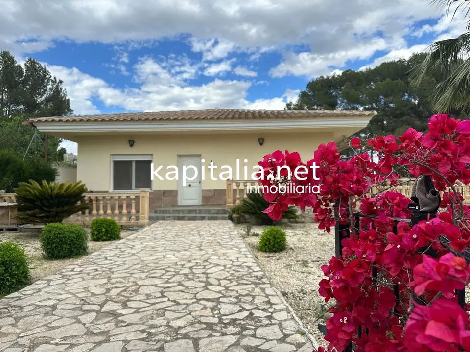 Chalet a la venta en L´Olleria (Valencia)