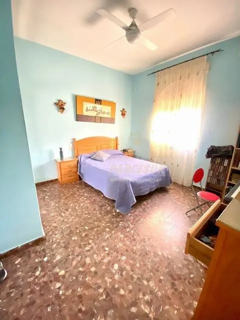 ZONA LA BARQUERA - Parcela de terreno de 1250 m2 con casa de - foto 4