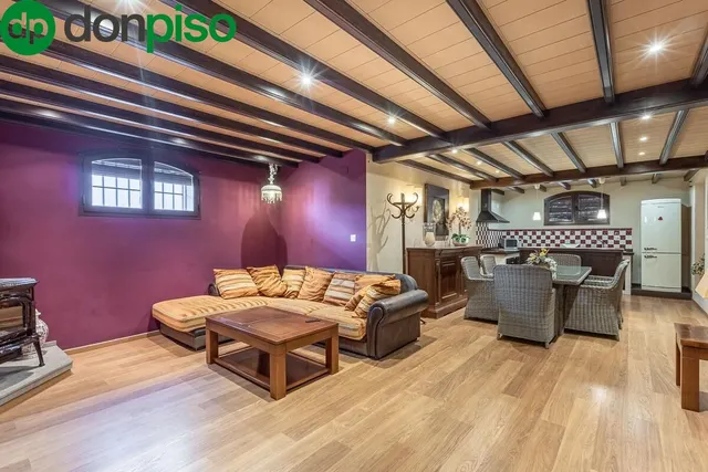 INCREÍBLE CHALET INDEPENDIENTE EN ZONA PRIVILEGIADA — 30