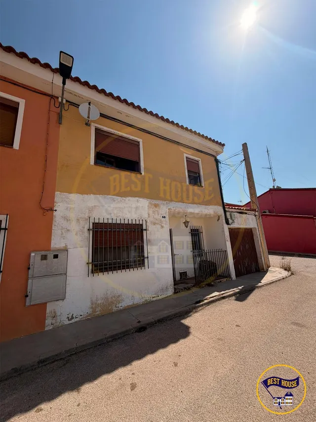 CASA ADOSADA EN VENTA EN VALERA DE ABAJO - foto 3