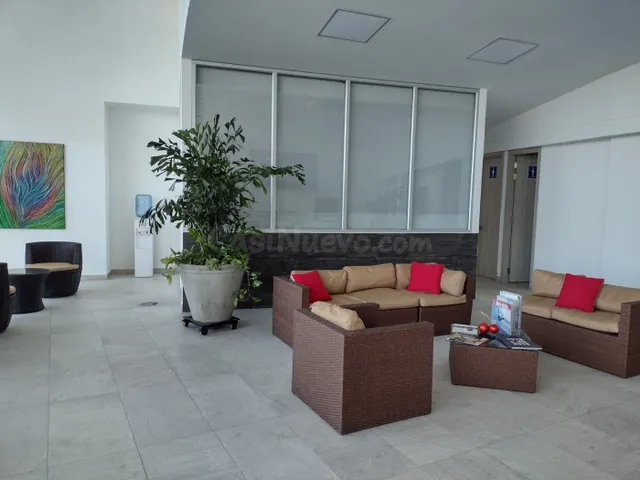 Vendemos hermoso Apartamento en Crespo con vista directa al  - foto 2