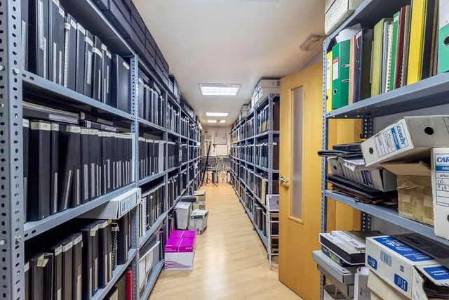 EXCLUSIVO INMUEBLE EN PLAZA DE CARRETAS, JUNTO AL EMBLEMÁTICO PASEO DEL SALÓN — 19