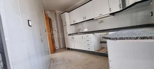 PISO SÚPER LUMINOSO CON CHIMENEA