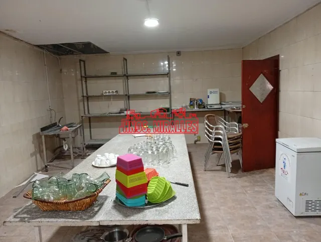 SE VENDE COMPLEJO EN ELCHE — 10