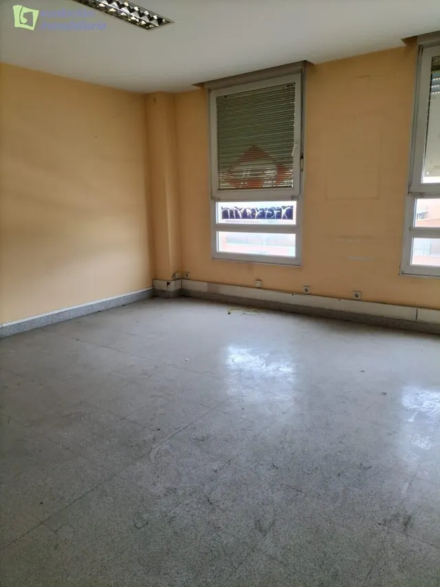 OFICINA EN BURGOS ZONA ALCAMPO — 14