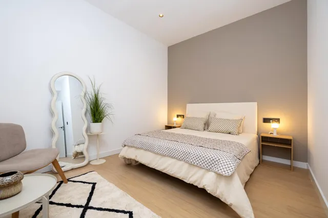 !! FANTÁSTICA Y AMPLIA VIVIENDA A ESTRENAR !! — 23