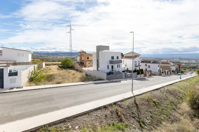 TERRENO A LA VENTA EN PELIGROS - foto 4