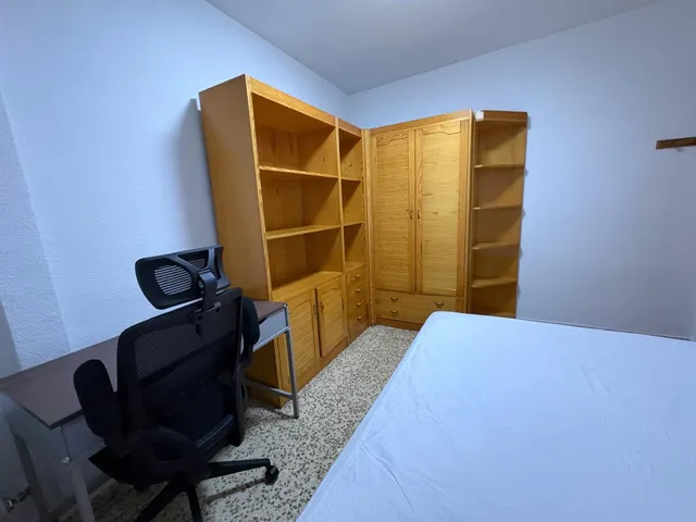 Piso 3 habitaciones 106m² en alquiler - Camino de ronda — 16