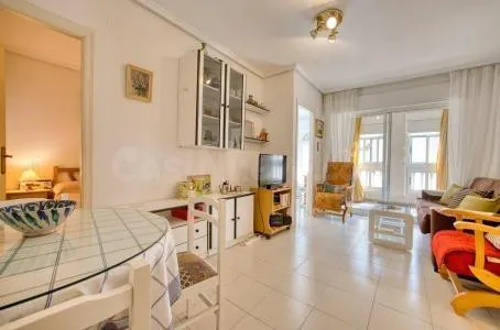Apartamento de 2 dormitorios a 50 metros del mar en Acequión, Torrevieja — 2