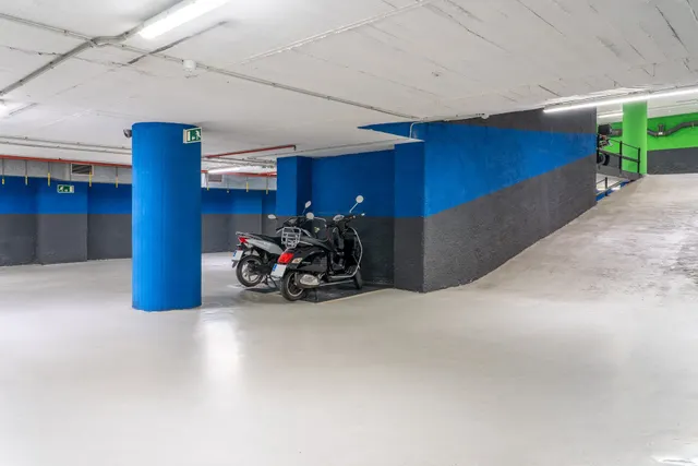 Parking de moto 2m² en alquiler - Eixample — 33