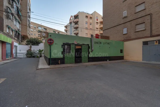 Local comercial de 200 m2 cerca del estadio Los Carmenes, ma - foto 5