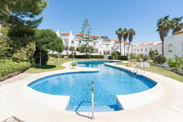 Amplio adosado 4 dorm .ideal familias,cerca colegios y playa.Torrequebrada — 5
