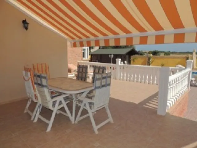 CHALET DE LUJO CON MUY BUENA ORIENTACION EN LUGAR MUY TRANQUILO — 32