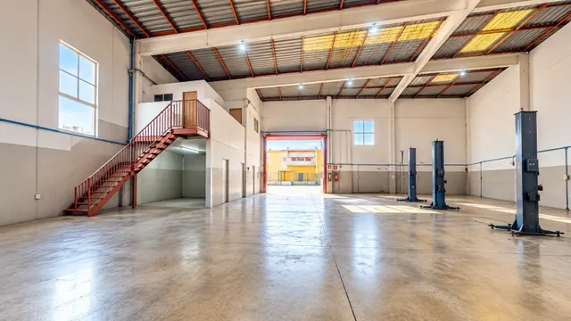 Nave junto a Mercadona en Aspe | Máxima visibilidad y potencial comercial — 13