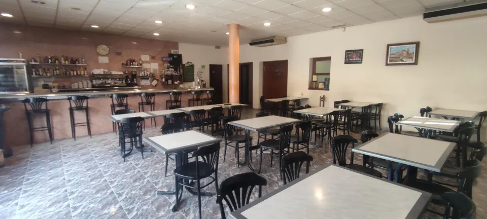 NEGOCIO DE RESTAURANTE CON VIVIENDA Y SOLAR EN BALSARENY
