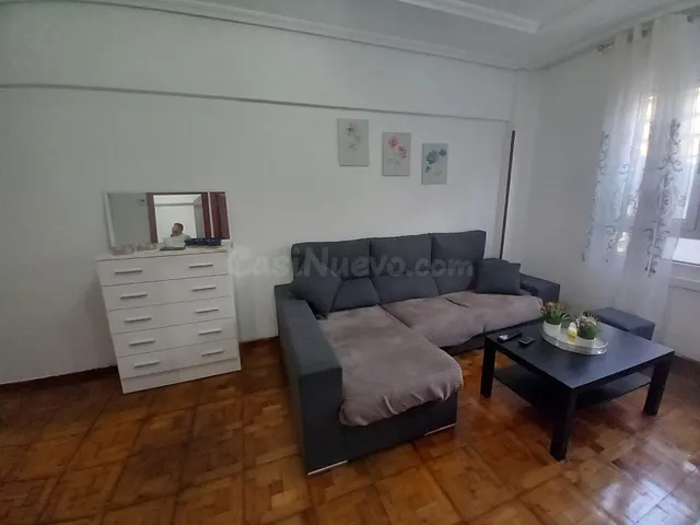 Piso en alquiler en Torrelavega - foto 3