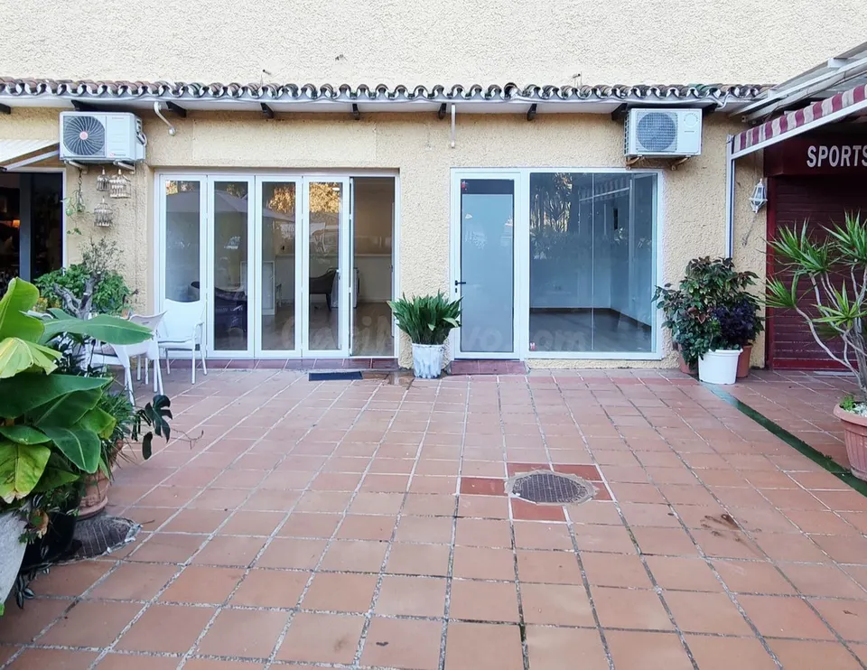 Local comercial 76m² en venta - Marbella