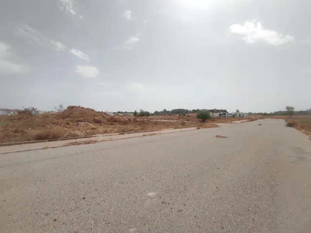 SUELO SIN EDIFICAR EN LAS LOMAS. FUTURO PROYECTO DE INVERSIÓN — 3
