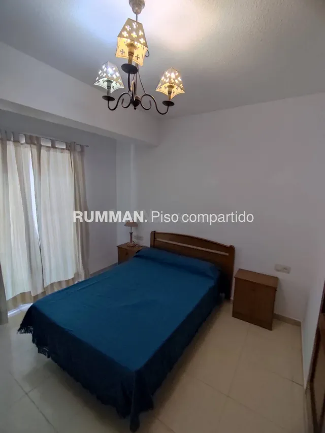 EST/ Piso amueblado para ESTUDIANTES con CUATRO dormitorios  - foto 3