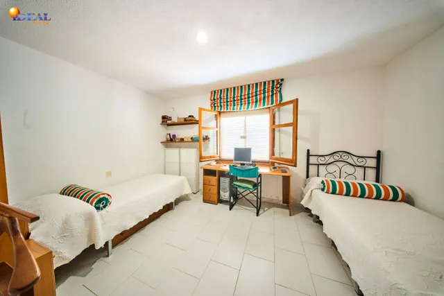 Impresionante chalet de 4 habitaciones con piscina de 86 m3 totalmente despejada — 45