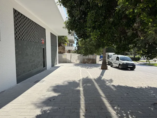 Local comercial 220m² en venta - Marbella — 6