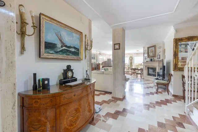 ESPECTACULAR CASA CON PISCINA EN LAS GABIAS — 9
