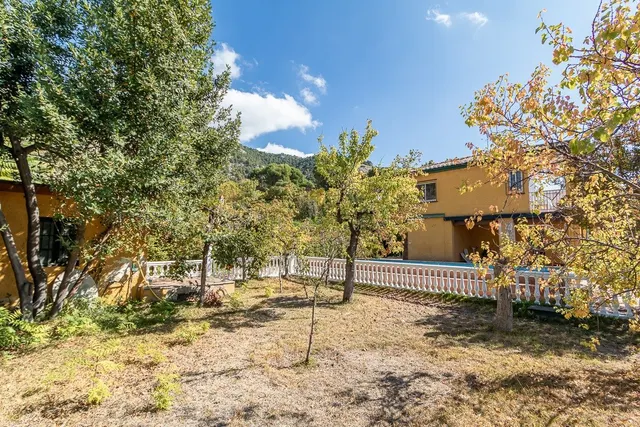 Chalet independiente con piscina y pista de tenis en Alfacar — 25