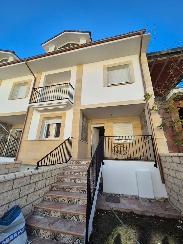 OPORTUNIDAD CHALET ADOSADO EN VILLASANA DE MENA - foto 2