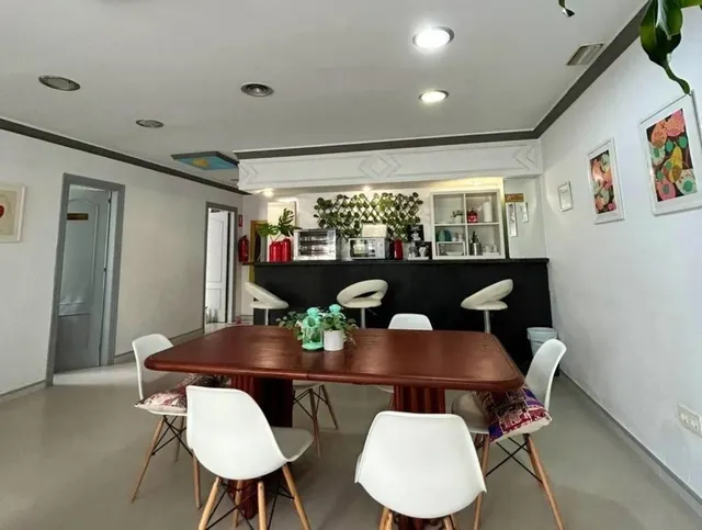 Hostal 17 habitaciones 600m² en venta - Marbella — 23